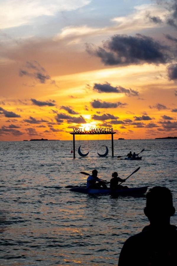 Sky View By Relax Tours Hotell Dhangethi Exteriör bild