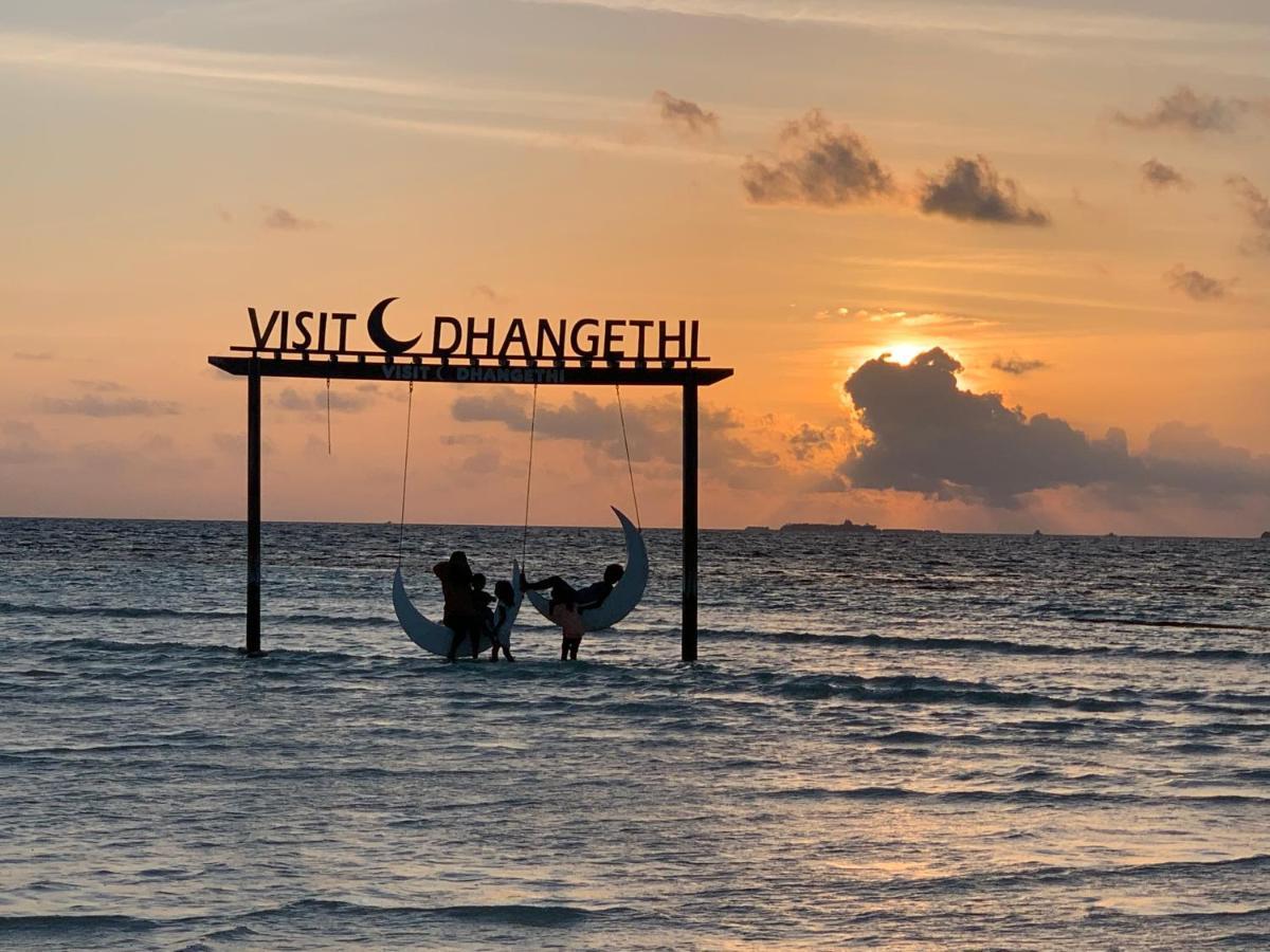 Sky View By Relax Tours Hotell Dhangethi Exteriör bild