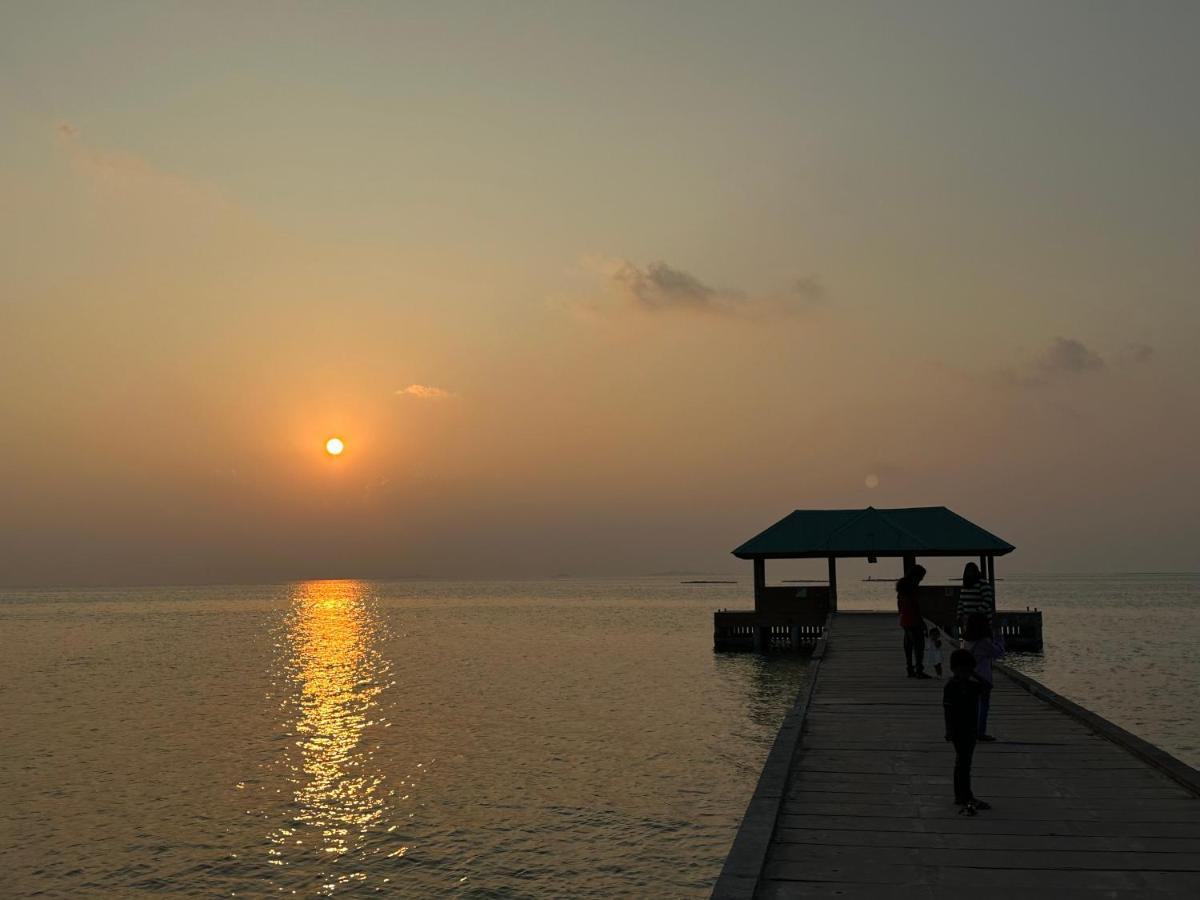 Sky View By Relax Tours Hotell Dhangethi Exteriör bild
